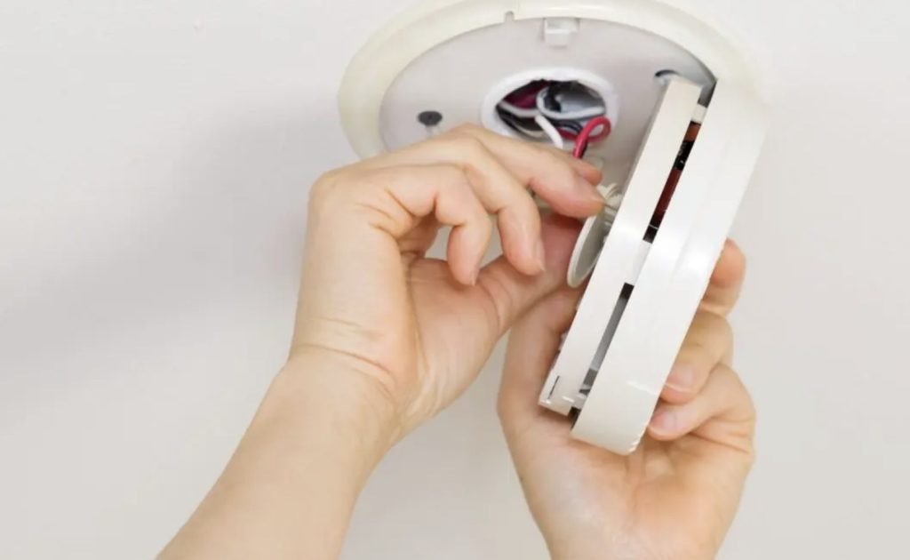 hard wired smoke alarm installation